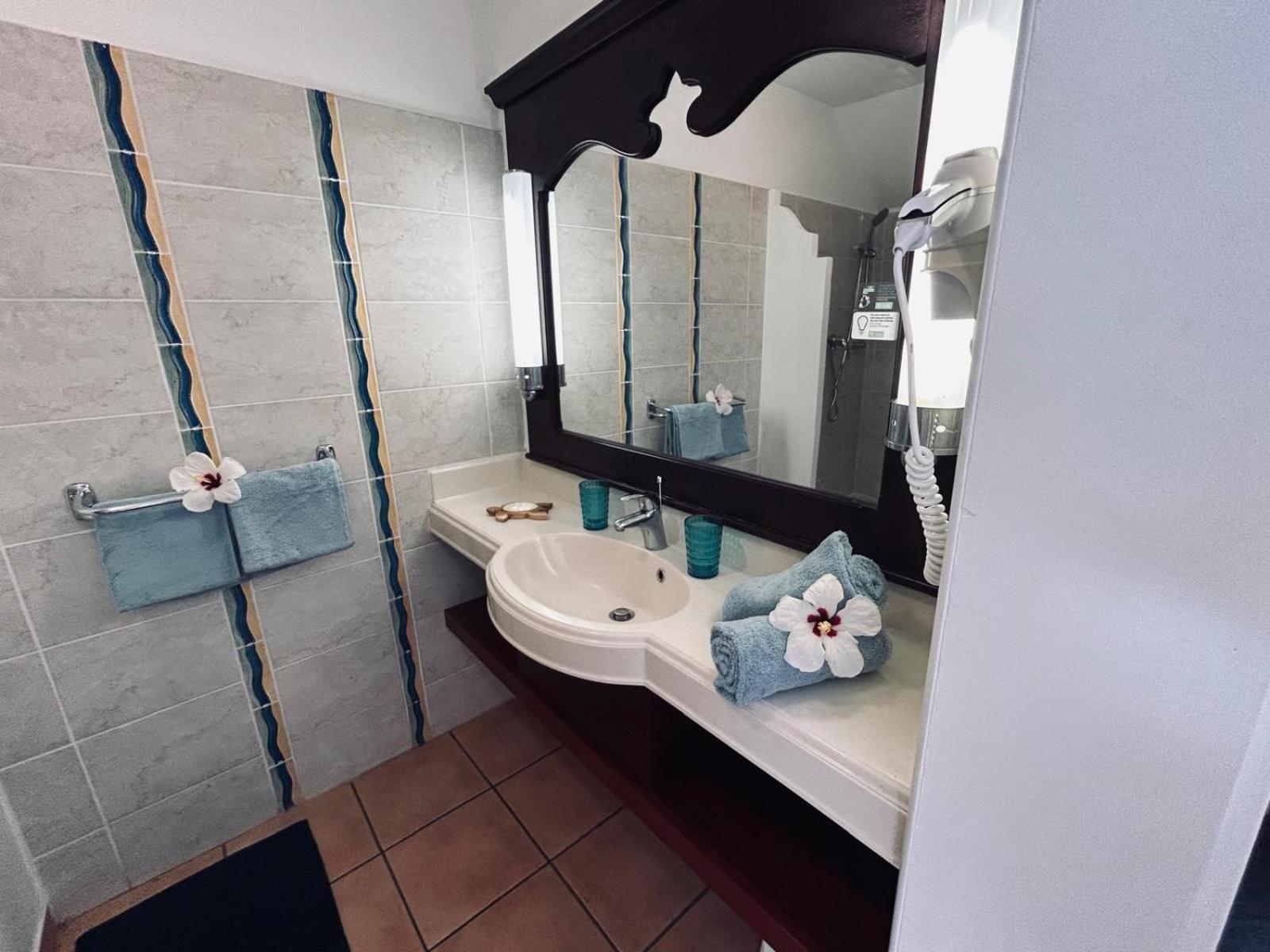 Ti Cocotier Appartement Vue Mer 2 A 6 Personnes Village Pierre Et Vacances Sainte-Luce Exteriör bild