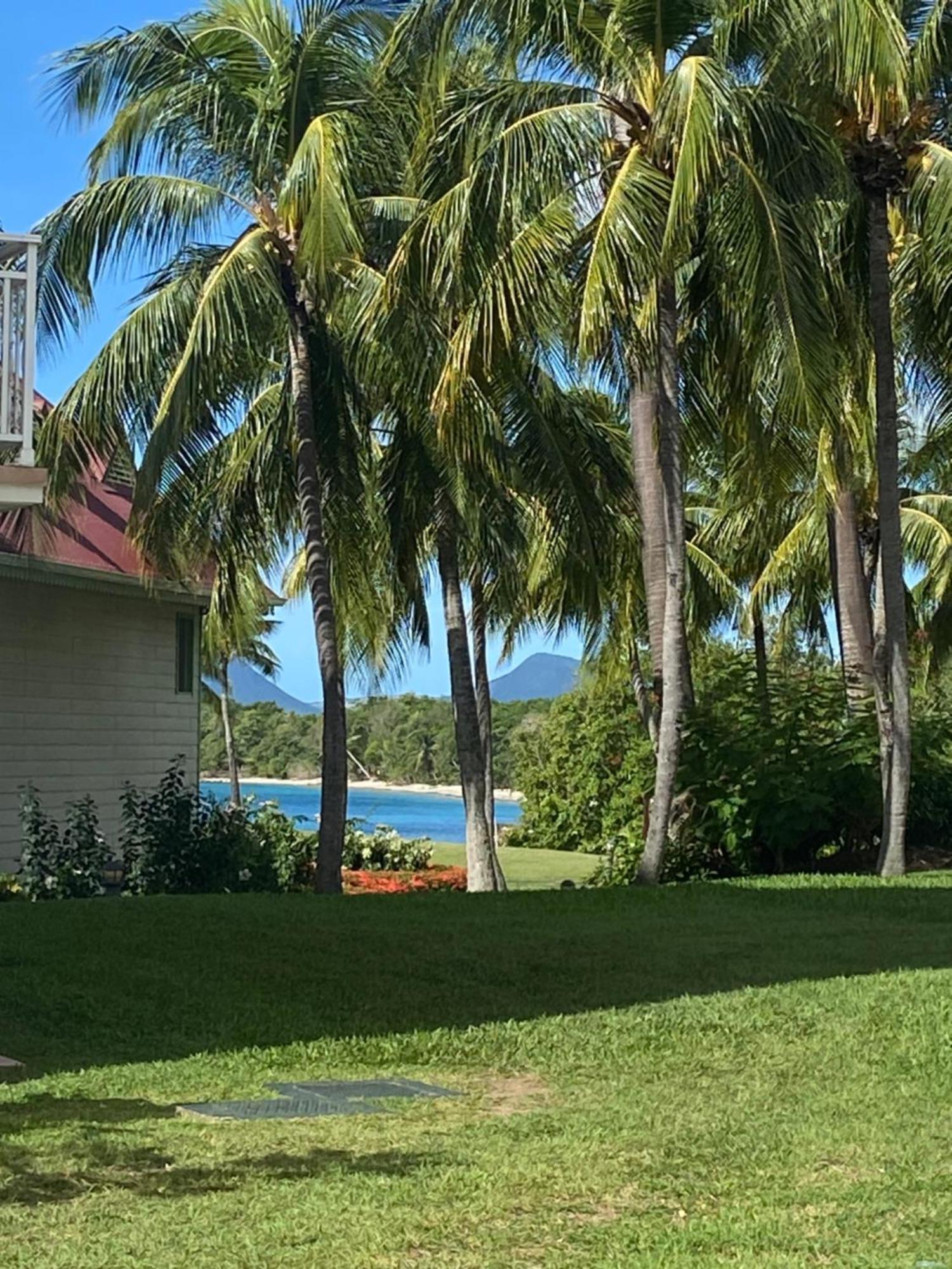 Ti Cocotier Appartement Vue Mer 2 A 6 Personnes Village Pierre Et Vacances Sainte-Luce Exteriör bild